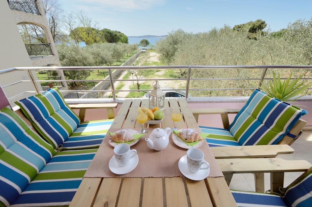 Apartments Karla Bibinje Δωμάτιο φωτογραφία